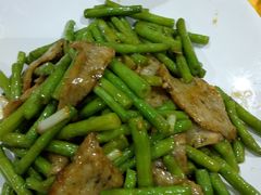 酱爆豆角炒鱼饼-骑龙海鲜酒家