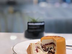 -Fridi Patisserie Cafe