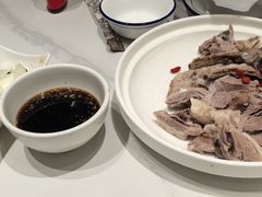 -民族手抓羊肉馆·滩羊手抓·烤全羊
