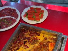 -二荆条·蜀鲜汇城市森林火锅
