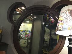 -莓园冰淇淋店