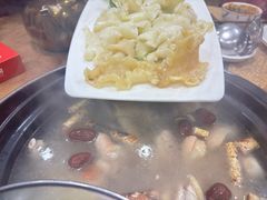 -濠轩阁特色生蚝火锅(水湾路店)