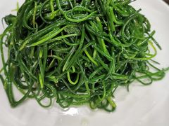 凉拌沙葱-清真·伊清阁餐厅