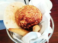 -香格里拉鱼跃地中海西餐厅·牛排披萨