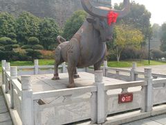 -巴陵广场