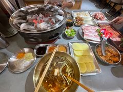 -围炉肉舍•炭烤活鳗•丹东海鲜烤肉(步行街店)