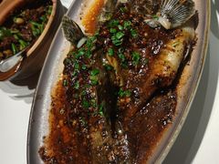 -八府香鸭·啫啫煲(华山路店)