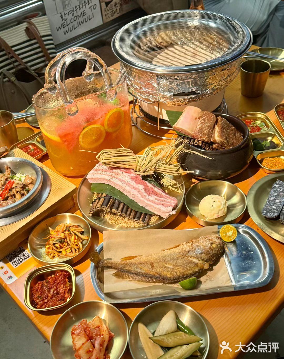 炉火旁的美食时光｜乌力乌力稻香炭火烤肉