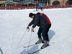 -庙香山滑雪场