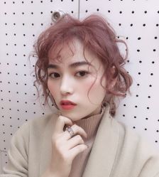 -PE SALON 