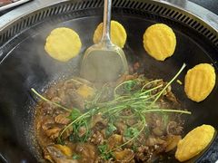 -雨谷万家炭炉土鸡煲(电联大厦店)