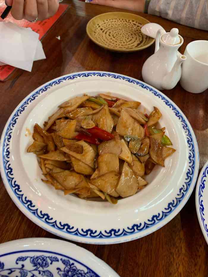 大同府家宴-"餐厅在府文庙正对面,但是还是花了一段时间.