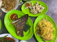 -明记烧鱼美味店