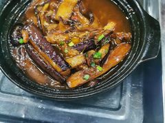 腊味排骨煲仔饭-大岗仙庙烧鸡(海南总店)