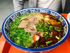 -牛一嘴·兰州牛肉面·大盘鸡(财富中心店)