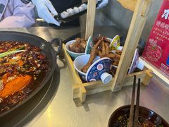 -鹿鸣山草本茶香火锅(园西路店)
