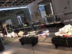 -NIKE品牌体验店(南京东路店)