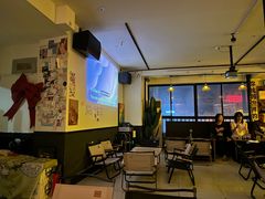 -Mx.cocktail bar