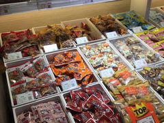 -来伊份(我格广场武宁路店)