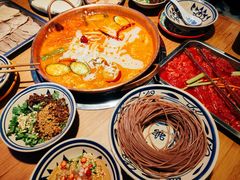 -洱火云南酸菜牛肉火锅(石景山当代商城店)