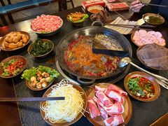 -渝井巷重庆老火锅(沈阳吉祥店)