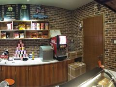 -鹏羽电竞馆(万盛东地铁站店)