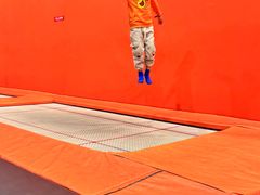-极限PLAY运动娱乐新世界·团建派对表演休闲馆·室内高空游乐园