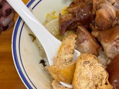 -明姨仔潮汕美食·碳炉猪脚·汕尾牛腩饭·起片鸡煲(起义路店)