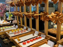 -圣丰索菲特·2 On 988 Café 自助餐厅