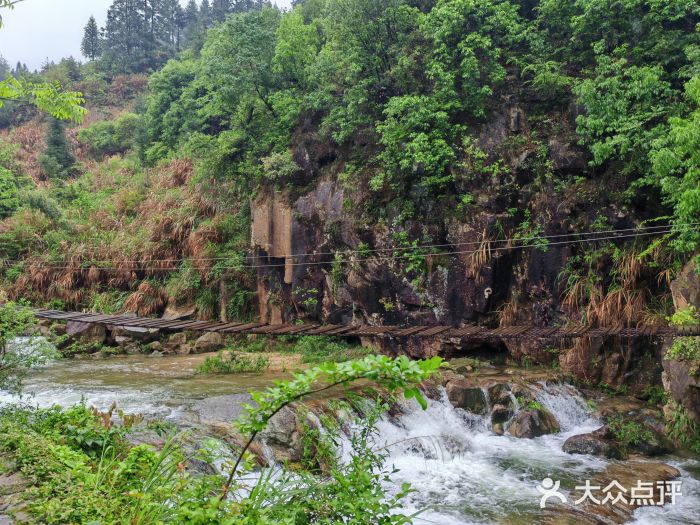 篁岭石门峡图片