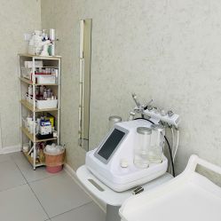 -赢韵美甲美睫瑞士净斑中心