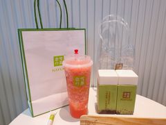 抹茶红豆小小杯-奈雪的茶(大连新玛特店)