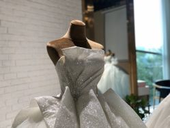 -Lady  Jane高端婚纱礼服馆
