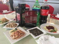 -奔驰北京极光星徽(四元桥店)