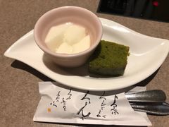 甜品杏仁豆腐和抹茶蛋糕-黒豚料理 寿庵(中央駅西口店)