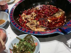 -何师傅美蛙鱼头(汉街店)