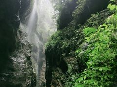 -龙水峡地缝景区