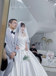 -艾米丽婚纱礼服