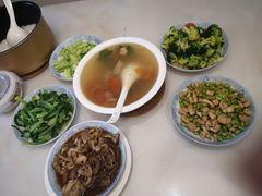 -爱的果实月嫂育婴师(世纪东方店)