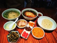 -裕兴记•蟹黄面馆(人民广场店)