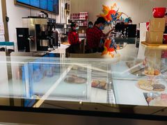 面包甜点陈列柜-Tims天好咖啡·贝果(东方广场店)