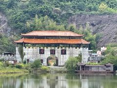 -玻璃桥景区石牛寨