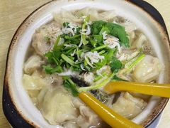 -小许三鲜砂锅馄饨店(家多乐烟酒店)