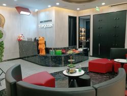 -TOP HAIR SALON