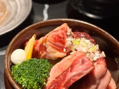 -山川小町·极番烧肉(新地假日广场店)