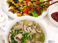 -犇逸·乐山跷脚牛肉·四川现炒(览海店)