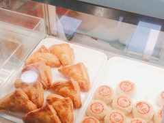 -红房子西点(汇联商厦天钥桥路店)