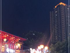 -八一路好吃街(雨田商务大厦店)