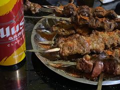 -烤肉小伙烤肉店