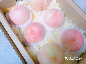 地表温度高，日照达3000小时以上，湿度70%左右